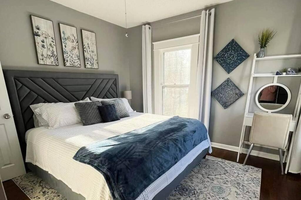 1908 Modern Farmhouse On Large Private Treed Lot ショーニー エクステリア 写真
